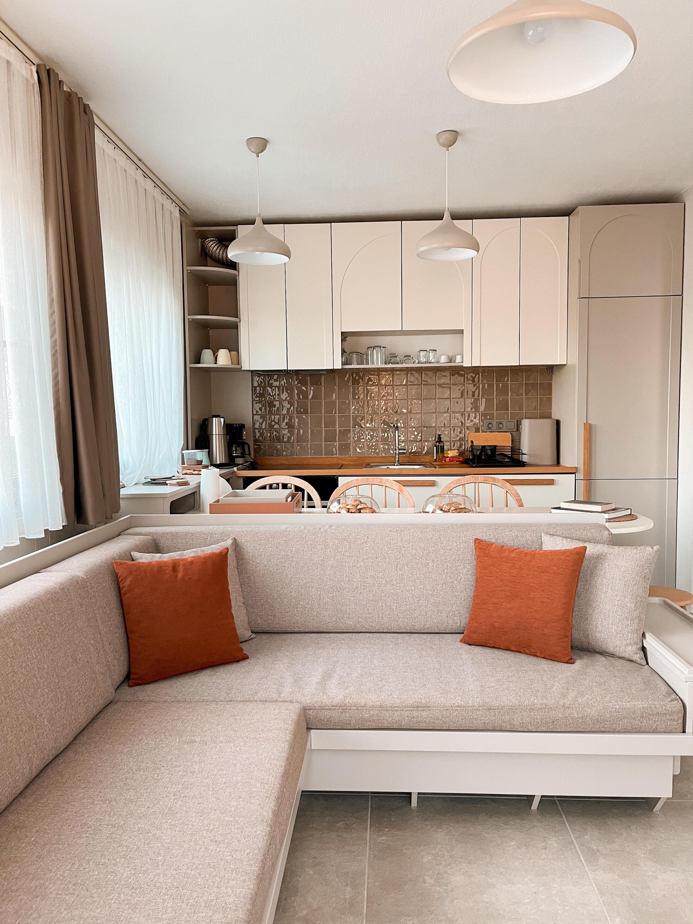 Luxury Condo, Partial Sea View | Blackout drapes, iron/ironing board, free WiFi