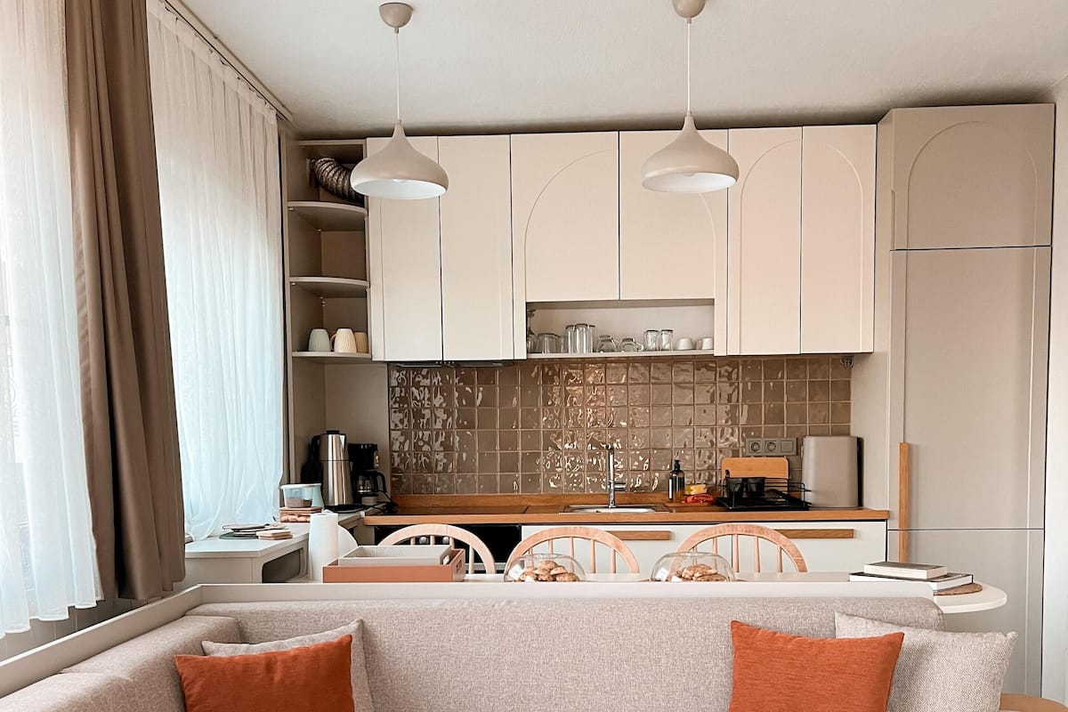 Luxury Condo, Partial Sea View | Blackout drapes, iron/ironing board, free WiFi