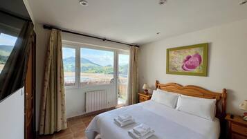 1 slaapkamer, een strijkplank/strijkijzer