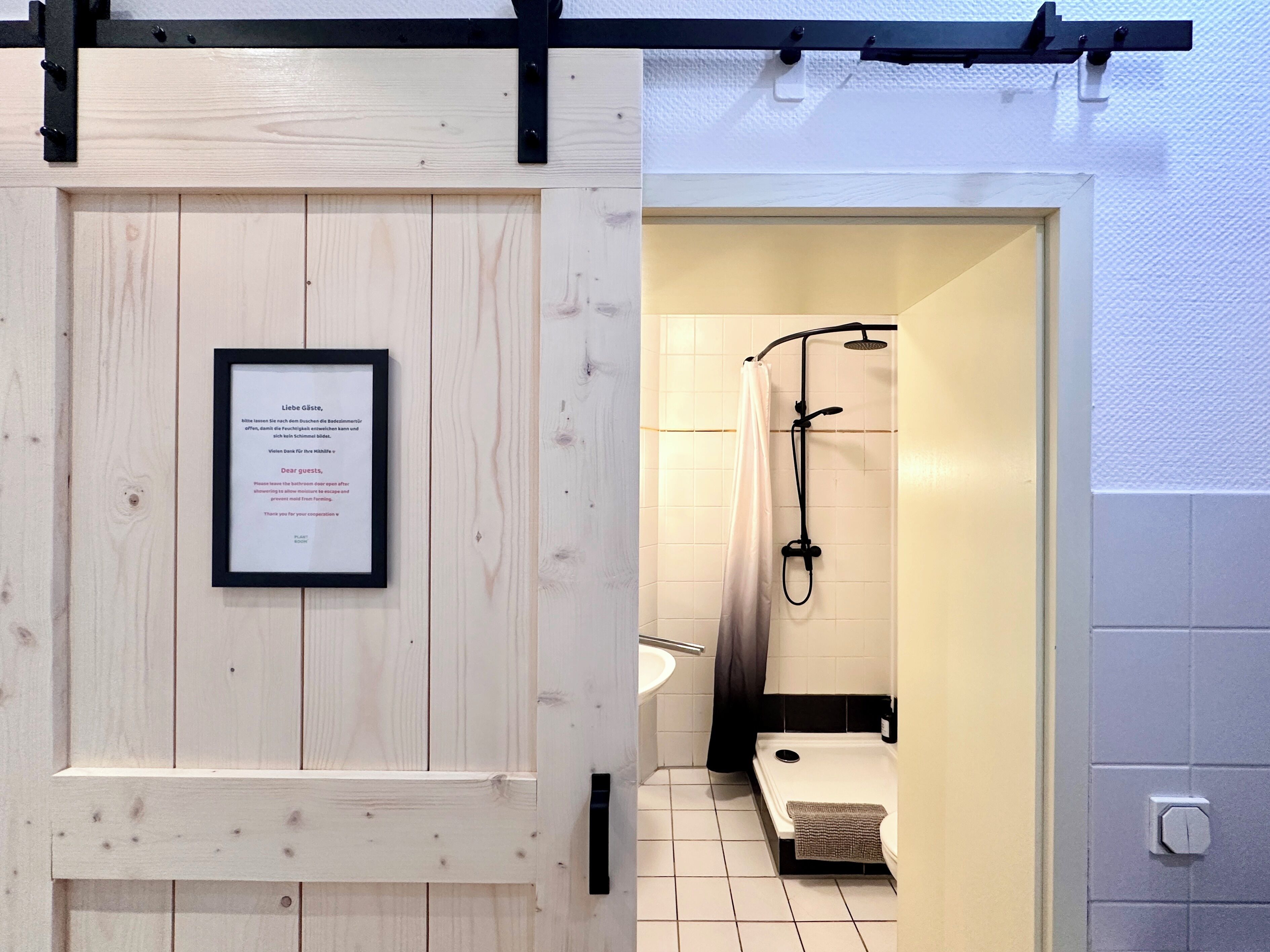 Apartemen Deluks | Kamar mandi | Pengering rambut, handuk, sabun, dan sampo