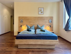 Deluxe-Apartment | Allergikerbettwaren, individuell dekoriert, individuell eingerichtet