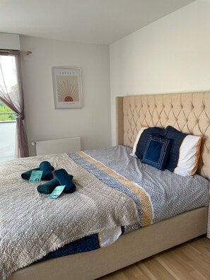 3 chambres, fer et planche à repasser, Wi-Fi, literie fournie