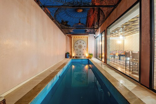 Spacious 5-bedroom villa in charming Marrakech with WiFi, AC, Private Pool