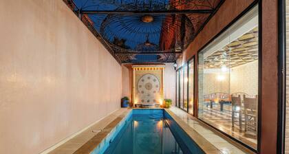 Spacious 5-bedroom villa in charming Marrakech with WiFi, AC, Private Pool