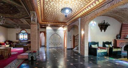 Spacious 5-bedroom villa in charming Marrakech with WiFi, AC, Private Pool