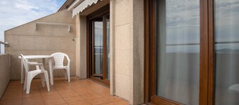TERRAMAR APARTMENTS Overlooking the sea and close to the beach in the Arousa Estuary