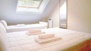 2 多间卧室、熨斗/熨衣板、免费 WiFi、床单