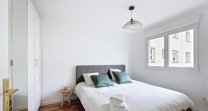Newly renovated 3-bedroom apartment 300m from the beach and Rue St Jean