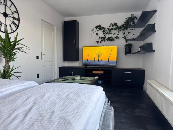 2 bedrooms, iron/ironing board, WiFi, bed sheets - Charming 2-bedroom apartment with AC, WiFi in lovely Cluj-Napoca (Cluj-Napoca)