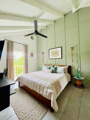 2 slaapkamers, een kluis op de kamer, een bureau