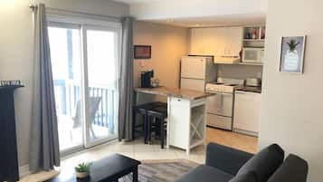 Standard Apartment, 1 Queen Bed with Sofa bed, Balcony, Mountain View | Private kitchen