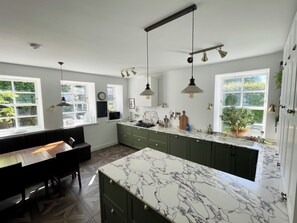 Micro-ondas, fogão, cooktop, lava-louças
