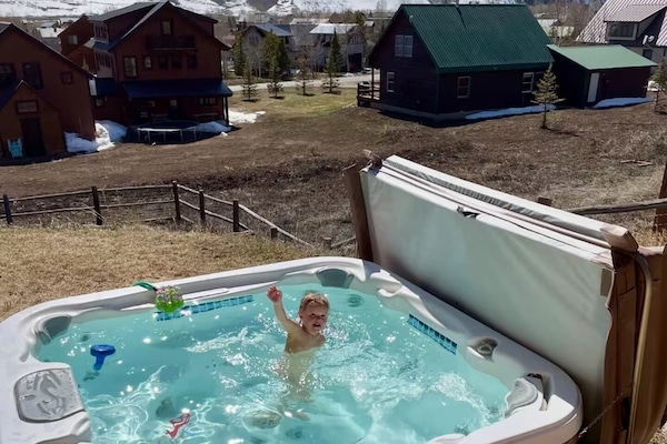 Bain à remous extérieur