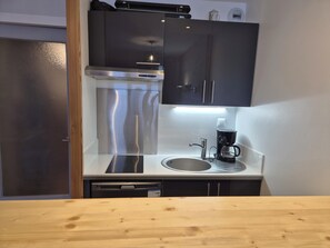 Kühlschrank, Mikrowelle, Ofen, Toaster