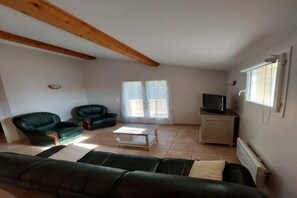 Living area - In Provence, Chez Stéphanie et Marcel (SAINT REMY DE PROVENCE)