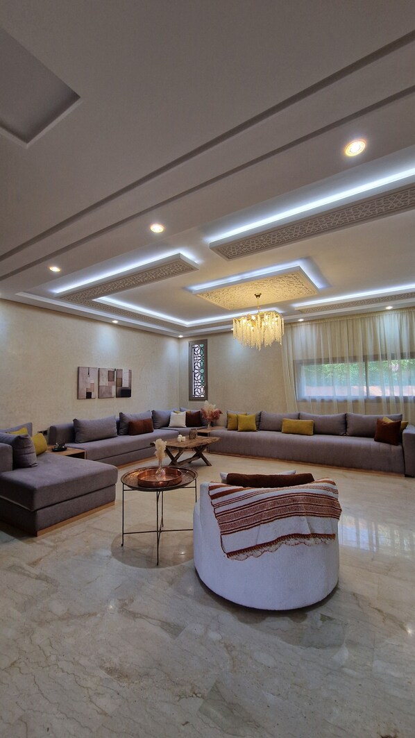 TV connectée, cheminée