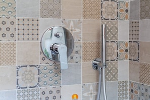 Douche, bidet