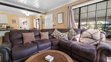 House, Patio, Mountain View | Living area
