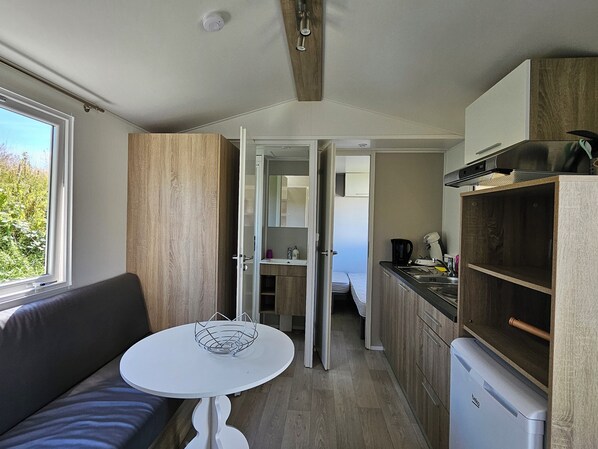 Mikroaaltouuni, liesi