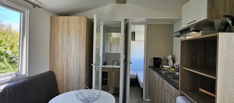 Natural residence with pond, near Pairi Daiza.