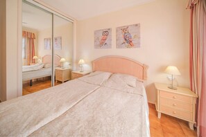 1 makuuhuone, silitysrauta/-lauta, Wi-Fi, vuodevaatteet