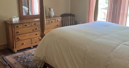 Cabin Fever II is a cozy 3-bedroom cabin in the foothills of the Blue Ridge.