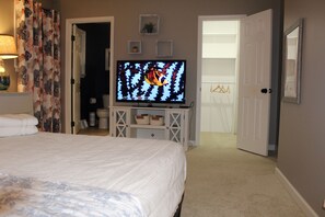 3 habitaciones, tabla de planchar con plancha, wifi y ropa de cama