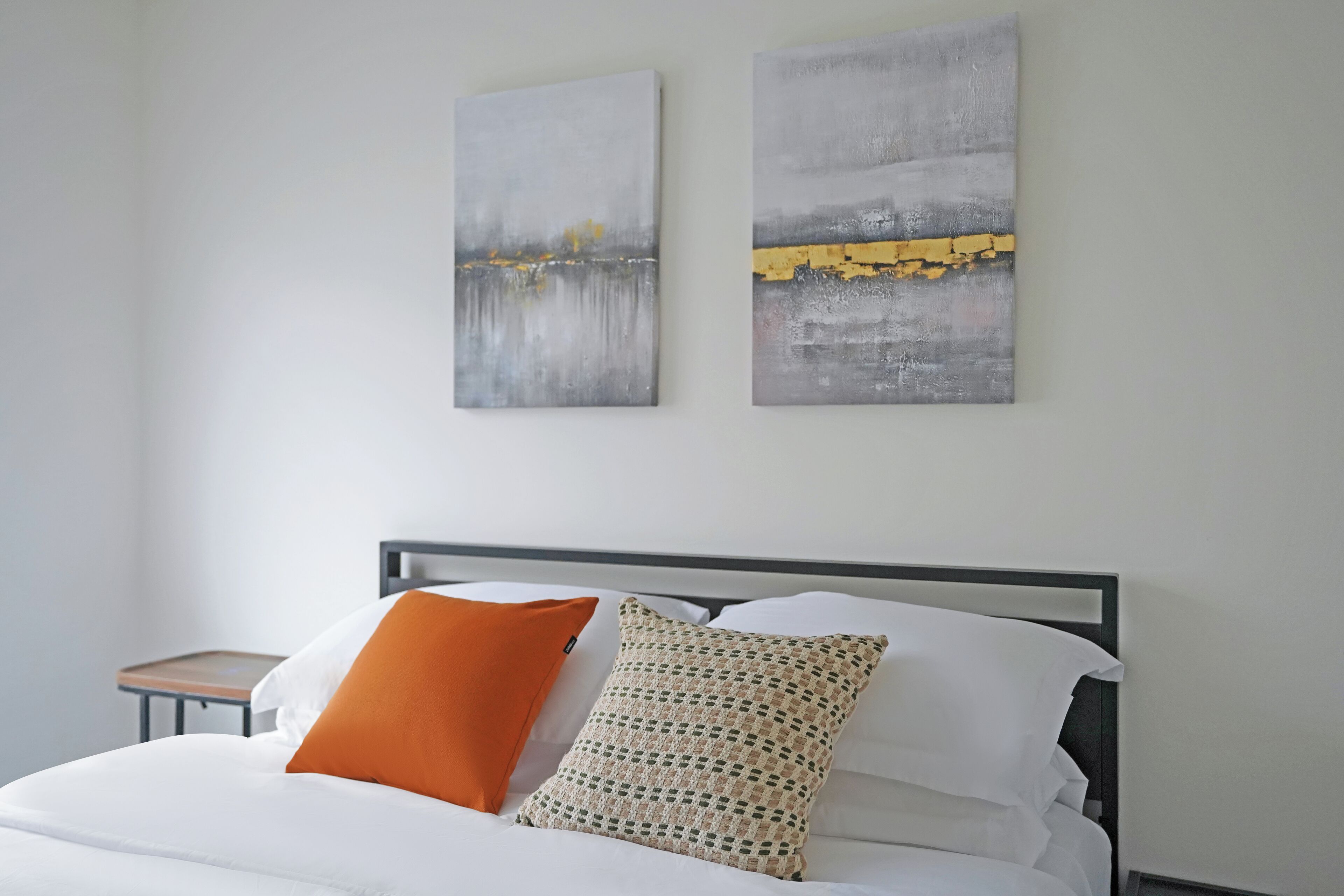 3 Schlafzimmer, Zimmersafe, Schreibtisch, Bügeleisen/Bügelbrett
