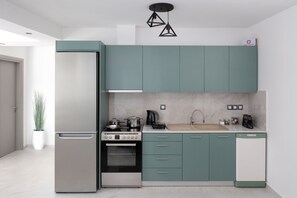 House, Accessible | 2 bedrooms, desk, soundproofing - The Coastal Rock House (Volos)