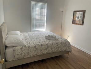 3 bedrooms, free WiFi, bed sheets