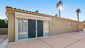 Exterior detail - Casita 86124 1 BDR Sleeps 4 (Coachella)