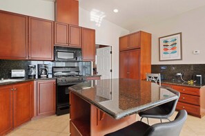 House, Multiple Beds, Patio, Garden View (Casita 86177) | Private kitchen | Fridge, microwave, oven, stovetop - Casita 86177 Sunny Stay for 4! (Coachella)