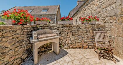 Holiday Home 'Le Gîte Vert 3' with Private Terrace and Shared Garden