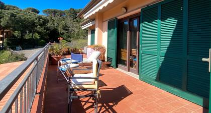 Maison de Vacances 'Bellavista' avec Vue sur la Mer, Terrasse Privée et Climatisation