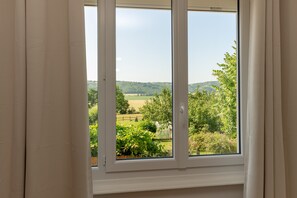 Interior - Holiday Home 'Les Deux Tilleuls' with Wi-Fi (Porte-des-Bonnevaux)