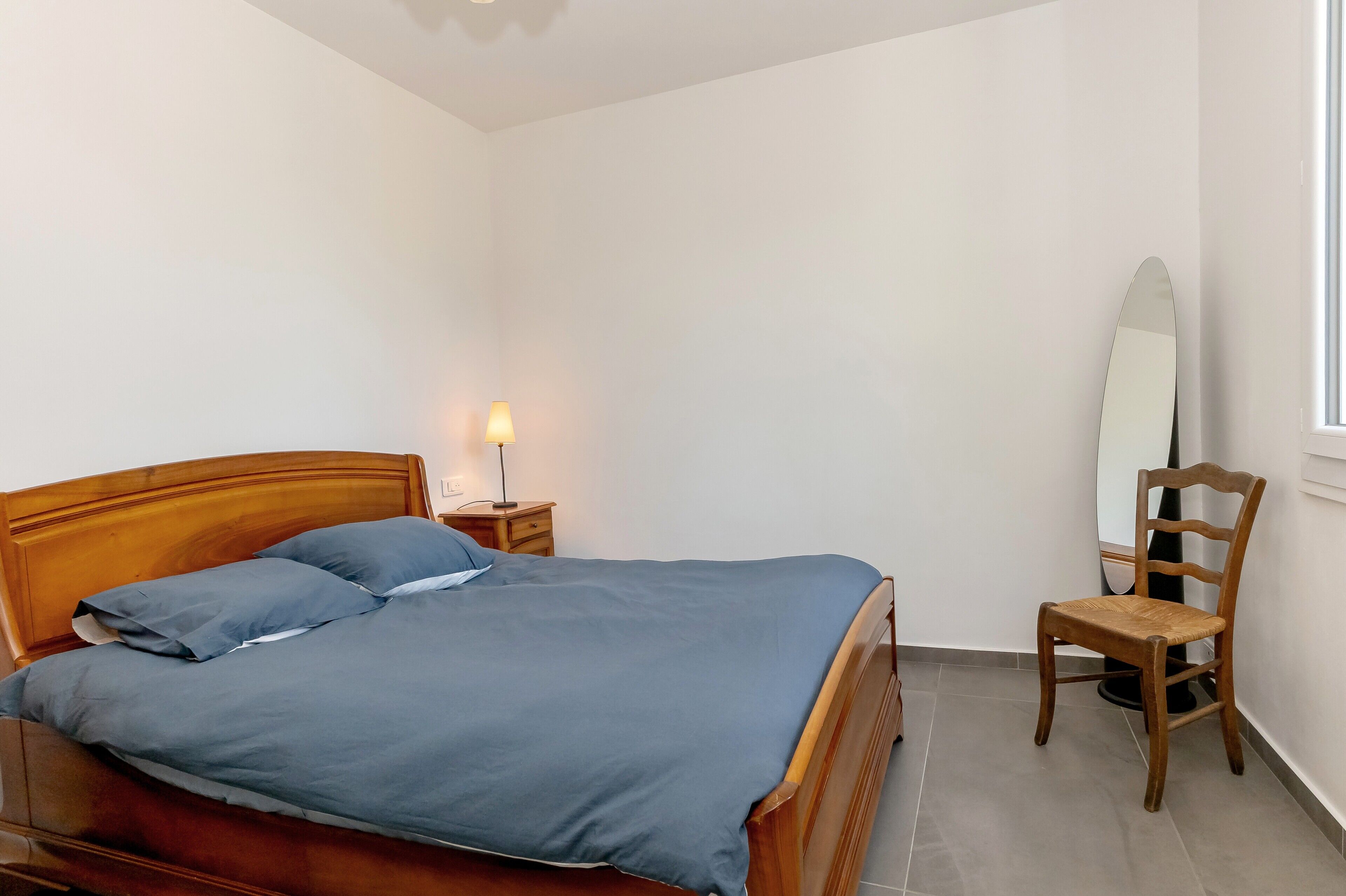 3 chambres, fer et planche à repasser, Wi-Fi gratuit, draps fournis