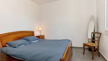 3 chambres, fer et planche à repasser, Wi-Fi gratuit, draps fournis