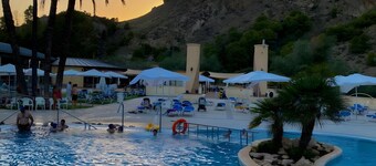 Apartment 'Mirador Del Seg' with Mountain View, Wi-Fi and Air Conditioning