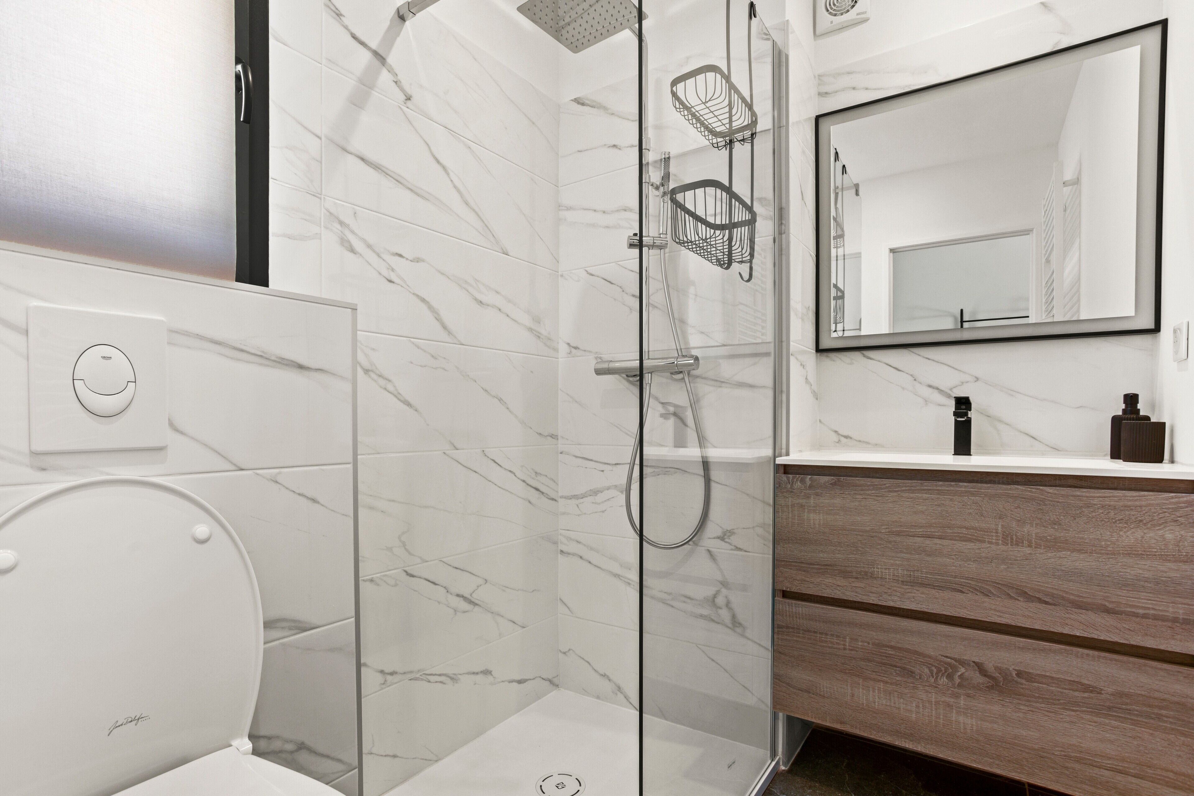 Douche, serviettes fournies