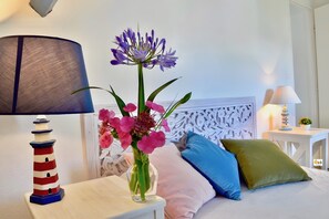 2 Schlafzimmer, Bügeleisen/Bügelbrett