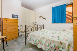 1 dormitori, wifi gratuïta i roba de llit