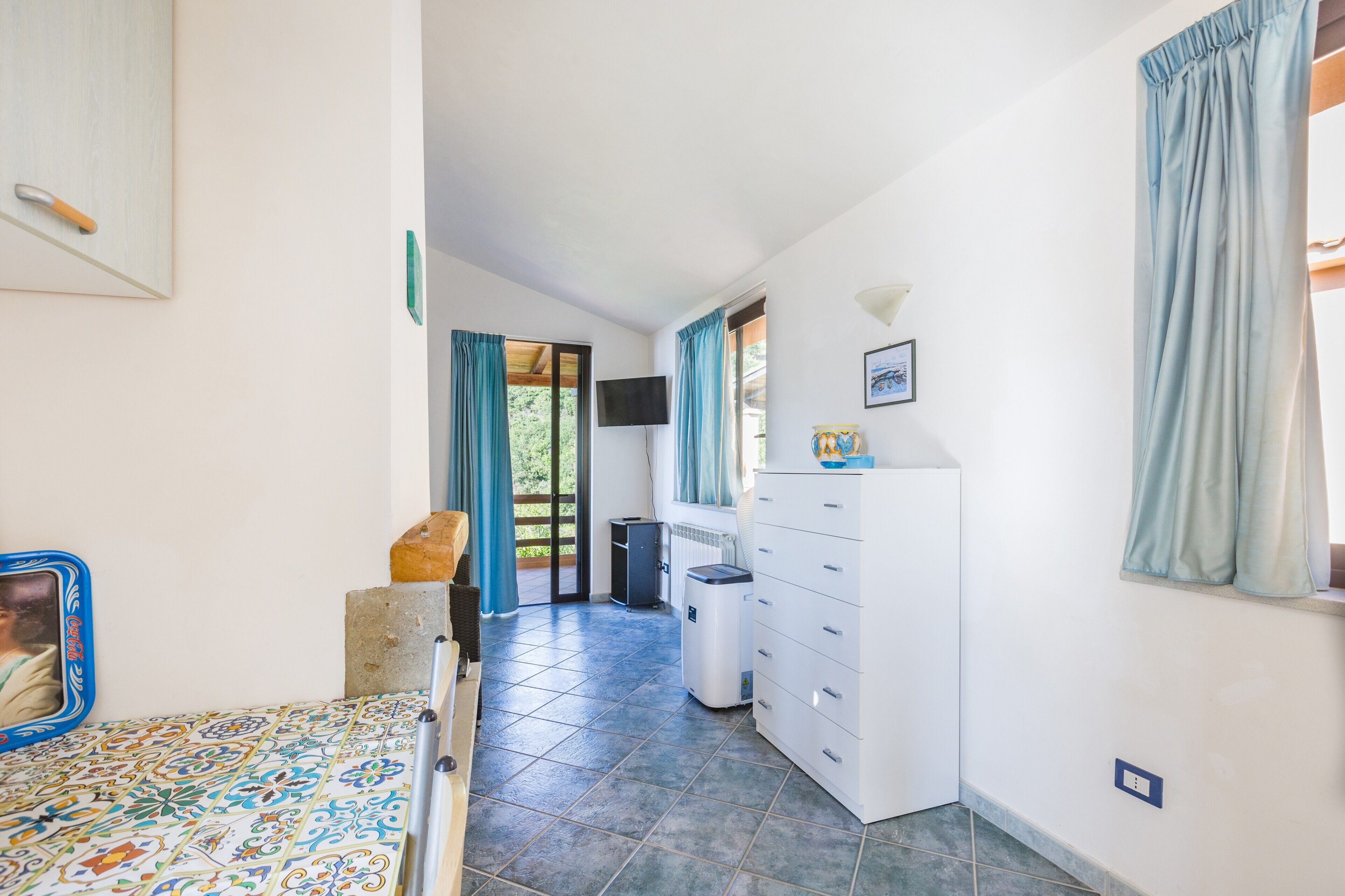 1 camera, Wi-Fi gratuito, lenzuola