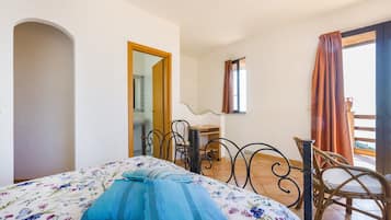 1 bedroom, free WiFi, bed sheets