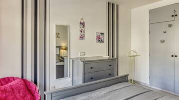 3 bedrooms, free WiFi, bed sheets