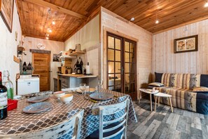 Interior - Gîte des Lys – Cozy House in the Heart of Monségur, Gironde (Monségur)