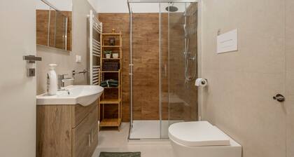 Guest House 'Lovi Room' with Private Terrace, Wi-Fi and Air Conditioning