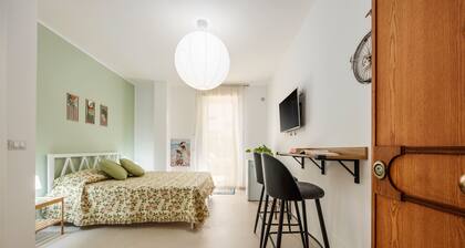 Guest House 'Lovi Room' with Private Terrace, Wi-Fi and Air Conditioning