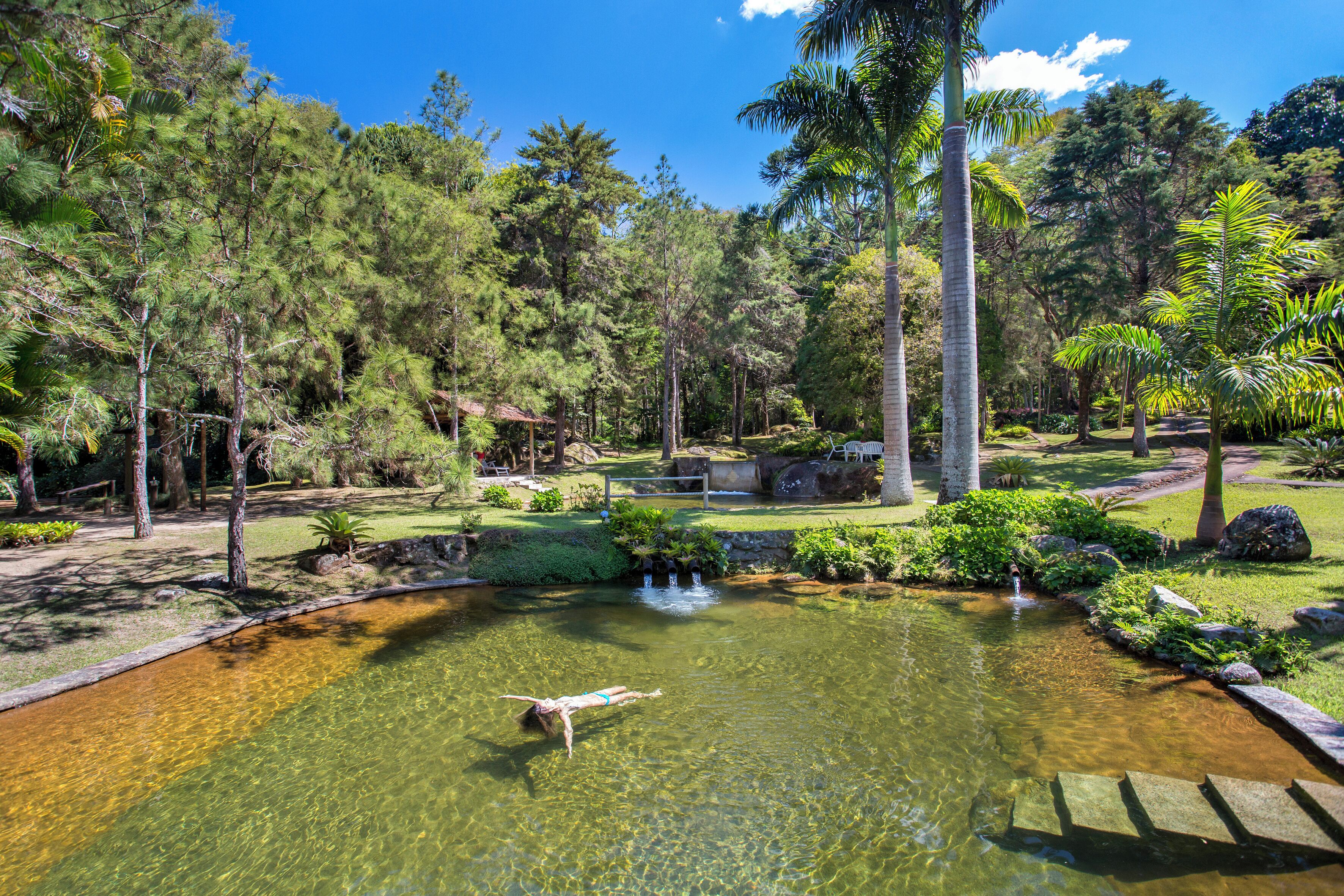 Smart TV 50 polegadas com canais via satélite