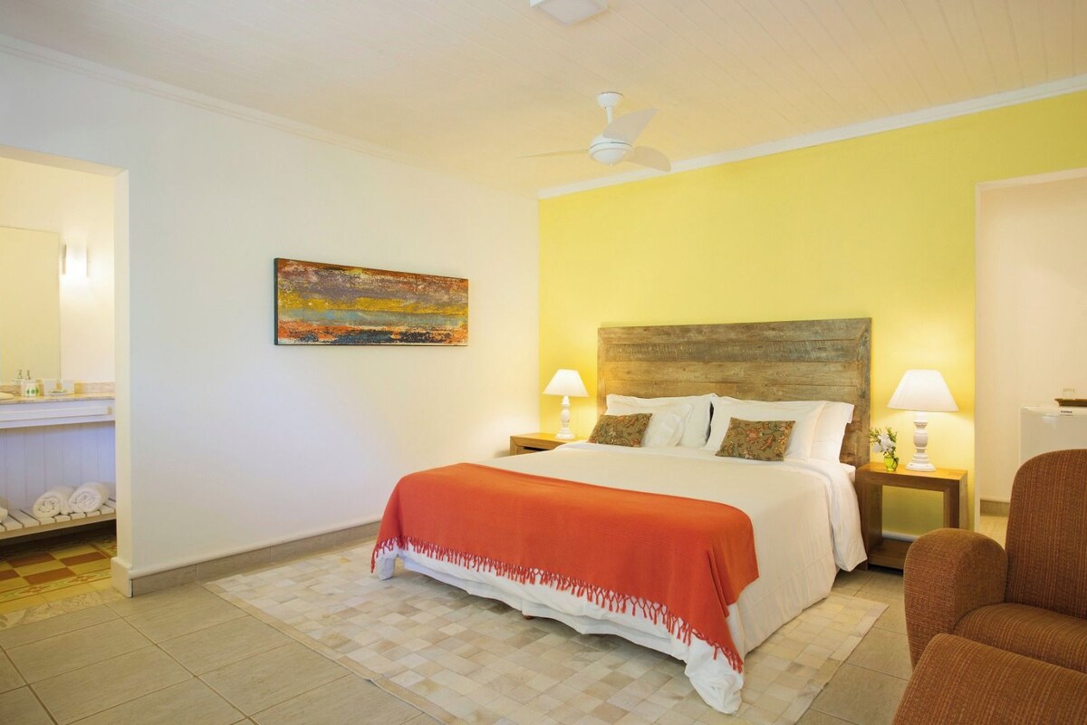 Comfort Chalet | Hypo-allergenic bedding, blackout curtains, free WiFi, bed sheets
