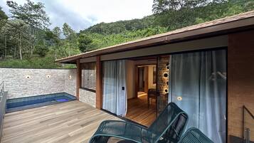 Luxury Room, Garden View | Private pool